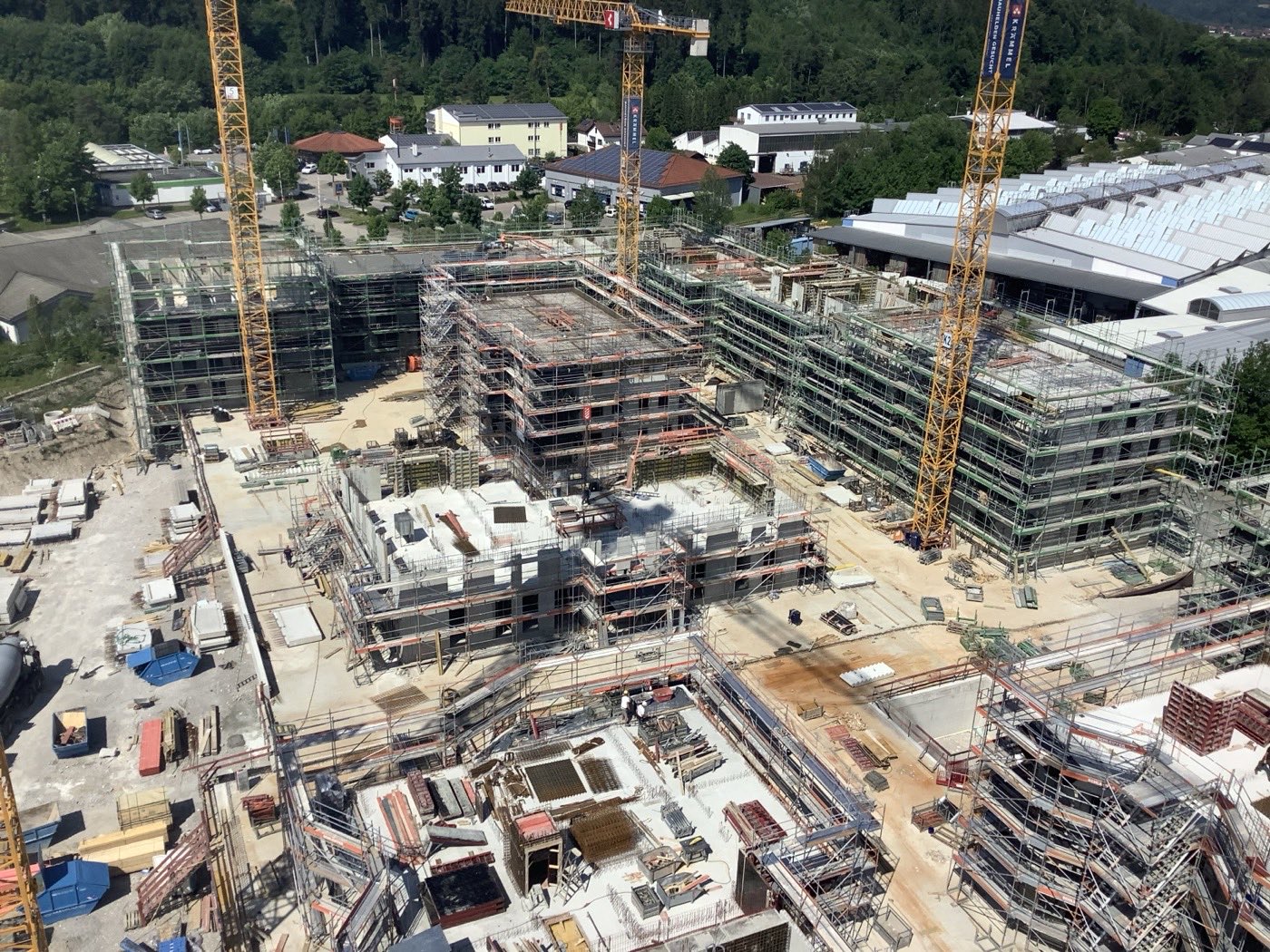 Wohnanlage in finaler Bauphase